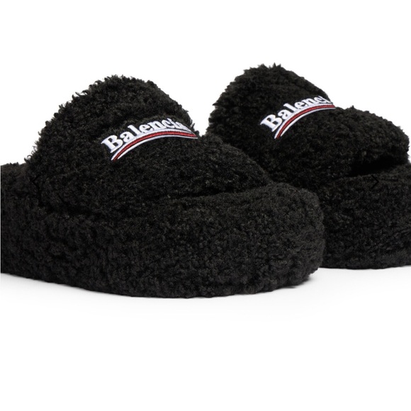 BALENCIAGA WOMEN'S FURRY PLATFORM SANDAL IN BLACK. Size 9/39. - Picture 1 of 9
